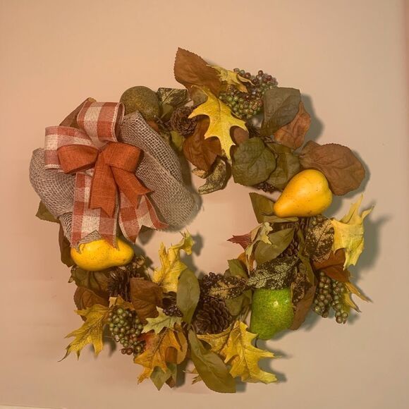Fall wreath.  Inv 198 - Picture 1 of 1